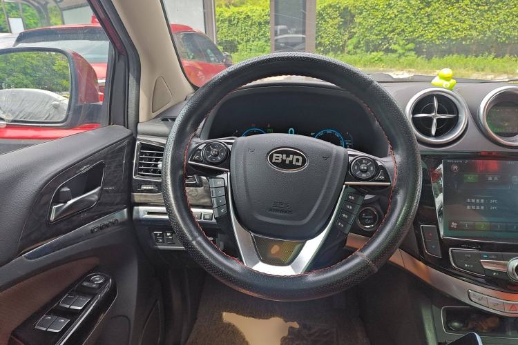 Used BYD Tang New Energy 2015 2.0T Four-Wheel-Drive Flagship Model Steering Wheel