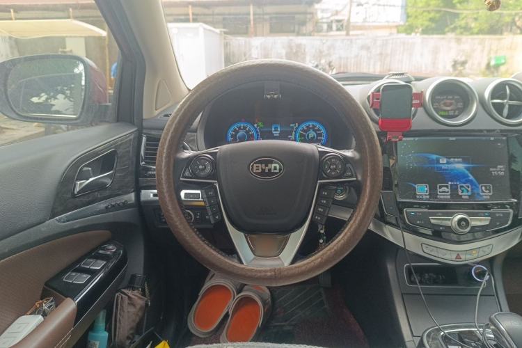 Used BYD Tang New Energy 2015 2.0T Four-Wheel-Drive Flagship Model Steering Wheel