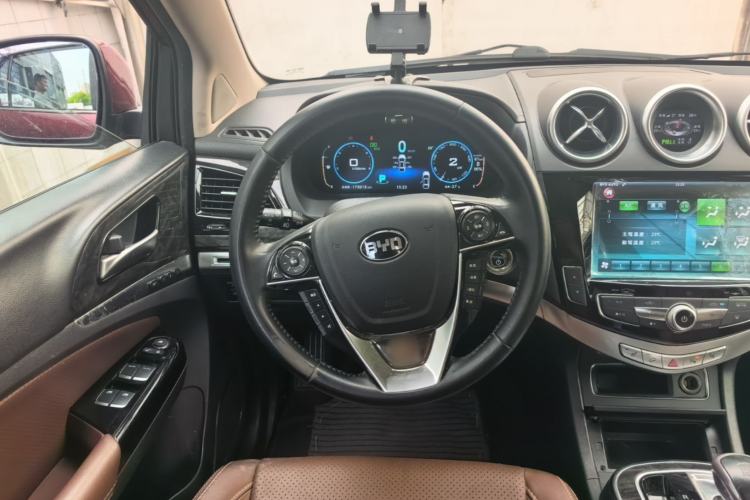Used BYD Tang New Energy 2015 2.0T Four-Wheel-Drive Flagship Model Steering Wheel