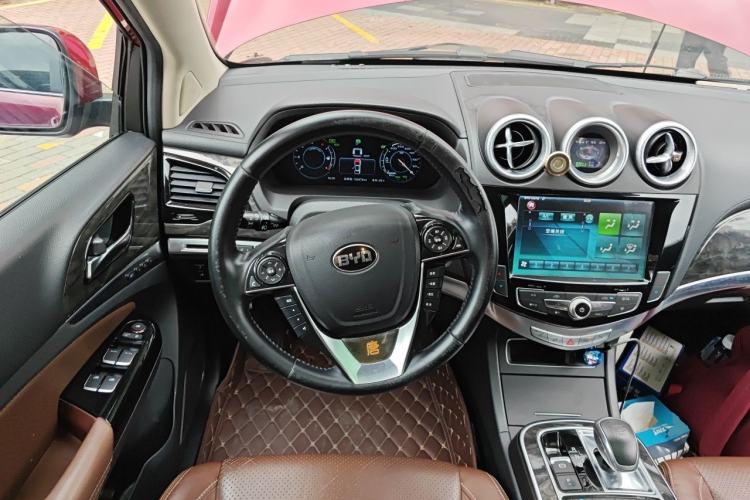 Used BYD Tang New Energy 2015 2.0T Four-Wheel-Drive Flagship Model Steering Wheel