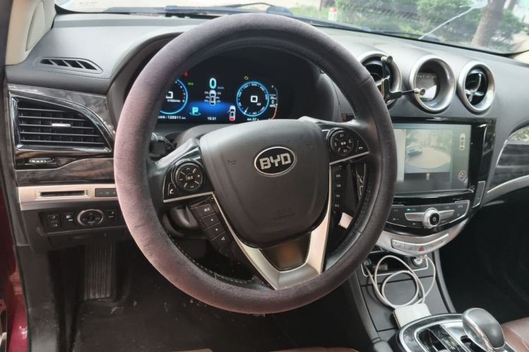 Used BYD Tang New Energy 2015 2.0T Four-Wheel-Drive Flagship Model Steering Wheel