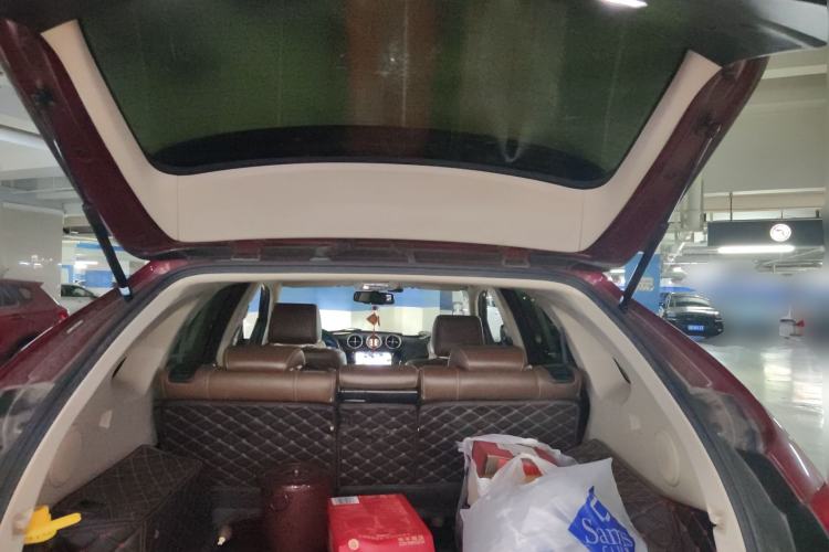 Used BYD Tang New Energy 2015 2.0T Four-Wheel-Drive Flagship Model Trunk