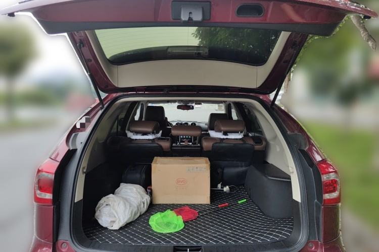 Used BYD Tang New Energy 2015 2.0T Four-Wheel-Drive Flagship Model Trunk