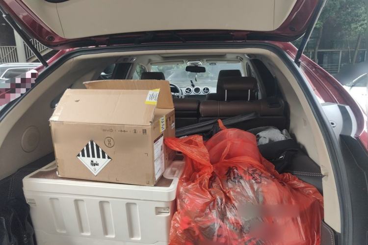 Used BYD Tang New Energy 2015 2.0T Four-Wheel-Drive Flagship Model Trunk