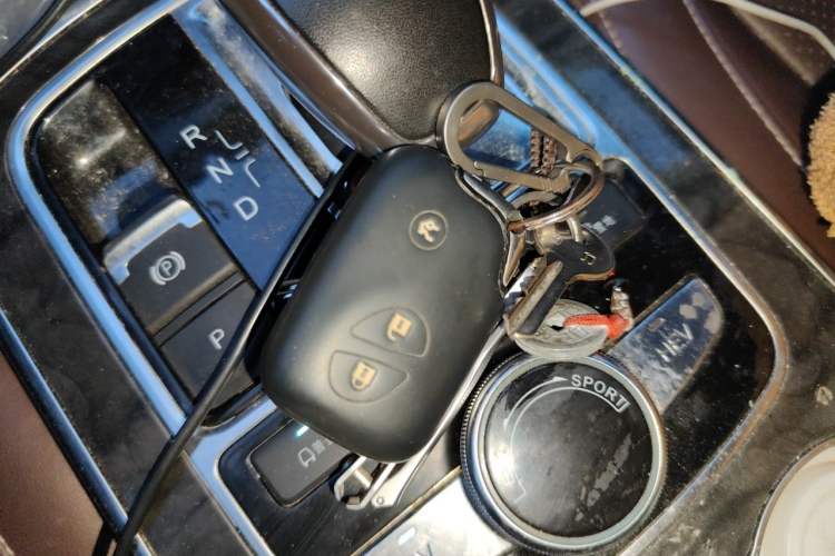 Used BYD Tang New Energy 2015 2.0T Four-Wheel-Drive Flagship Model Vehicle Key