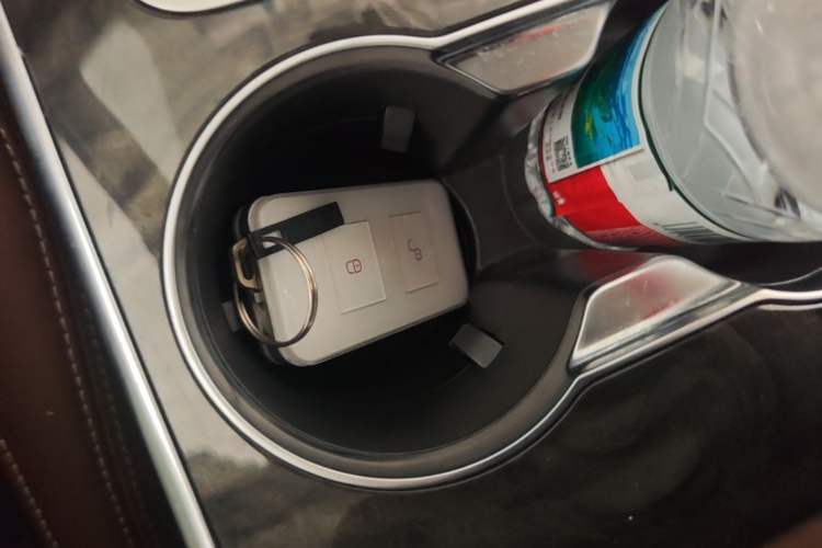 Used BYD Tang New Energy 2015 2.0T Four-Wheel-Drive Flagship Model Vehicle Key