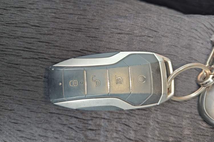 Used BYD Tang New Energy 2015 2.0T Four-Wheel-Drive Flagship Model Vehicle Key