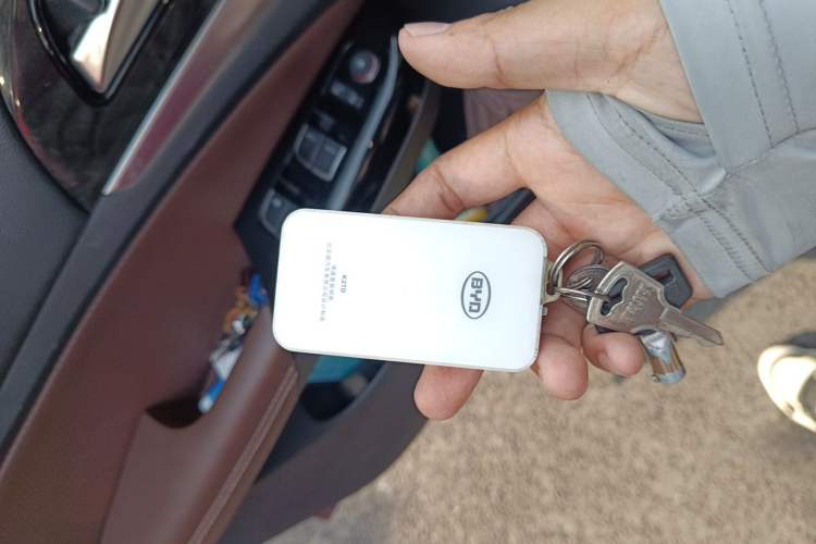 Used BYD Tang New Energy 2015 2.0T Four-Wheel-Drive Flagship Model Vehicle Key