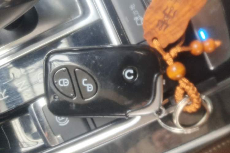 Used BYD Tang New Energy 2015 2.0T Four-Wheel-Drive Flagship Model Vehicle Key