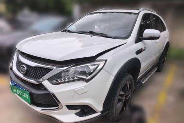 Used BYD Tang New Energy 2015 2.0T Four-Wheel-Drive Flagship Model