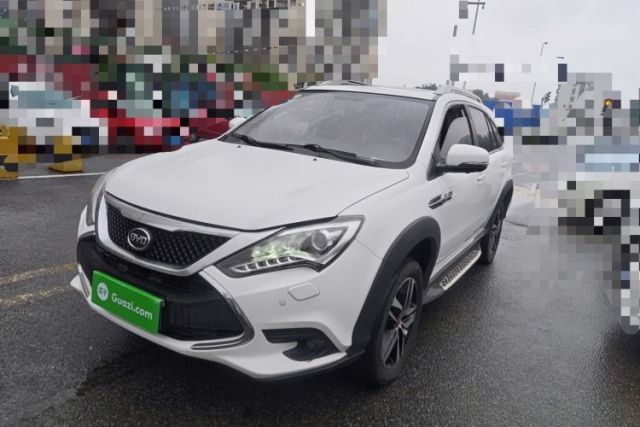 Used BYD Tang New Energy 2015 2.0T Four-Wheel-Drive Flagship Model