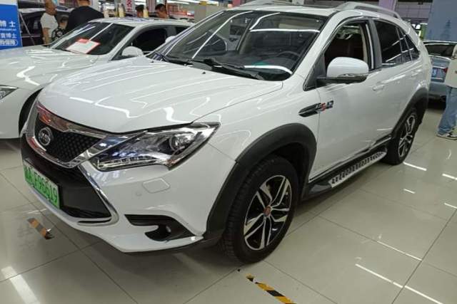 Used BYD Tang New Energy 2015 2.0T Four-Wheel-Drive Flagship Model