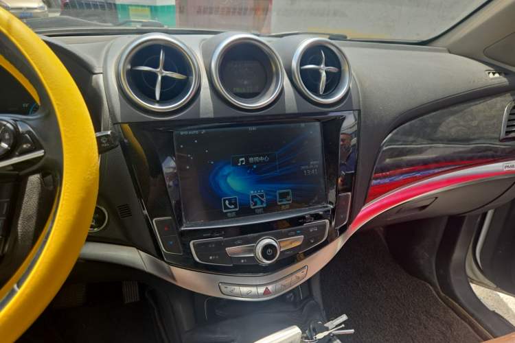 Used BYD Tang New Energy 2015 2.0T Four-Wheel-Drive Flagship Model Audio And AC Panel