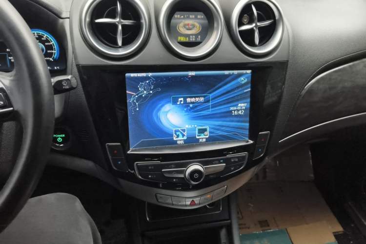 Used BYD Tang New Energy 2015 2.0T Four-Wheel-Drive Flagship Model Audio And AC Panel