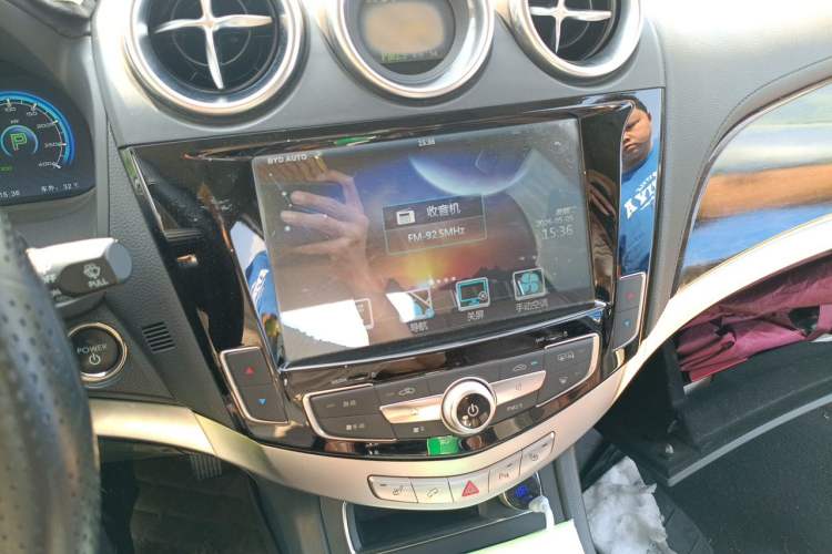 Used BYD Tang New Energy 2015 2.0T Four-Wheel-Drive Flagship Model Audio And AC Panel