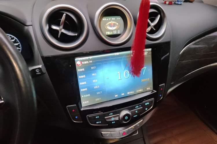 Used BYD Tang New Energy 2015 2.0T Four-Wheel-Drive Flagship Model Audio And AC Panel