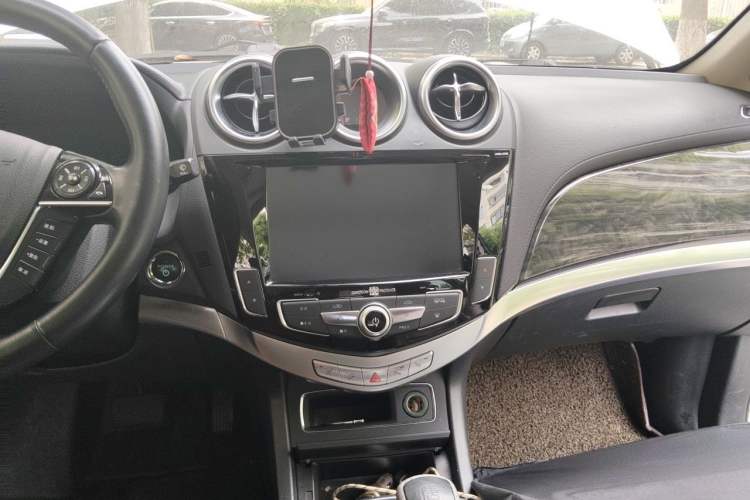 Used BYD Tang New Energy 2015 2.0T Four-Wheel-Drive Flagship Model Audio And AC Panel