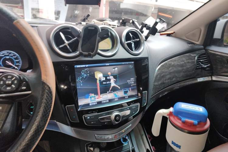 Used BYD Tang New Energy 2015 2.0T Four-Wheel-Drive Flagship Model Audio And AC Panel