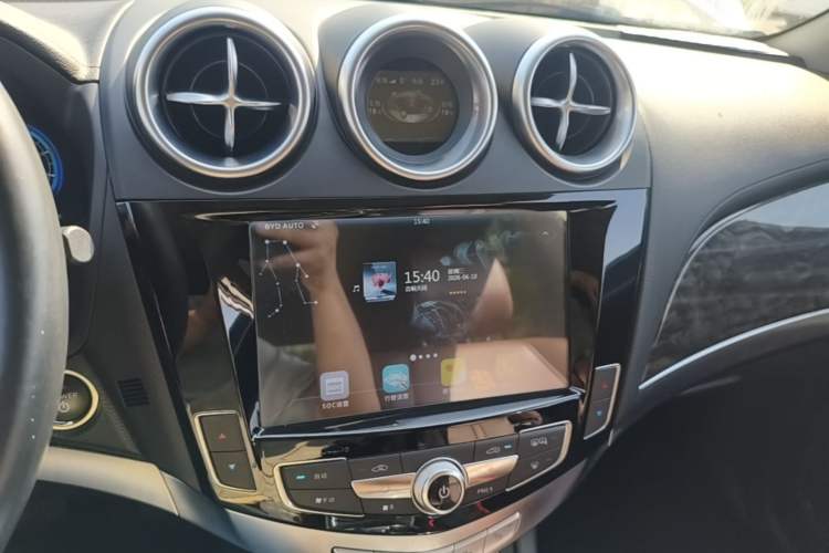 Used BYD Tang New Energy 2015 2.0T Four-Wheel-Drive Flagship Model Audio And AC Panel