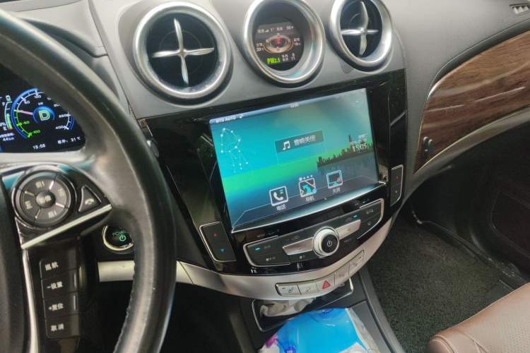 Used BYD Tang New Energy 2015 2.0T Four-Wheel-Drive Flagship Model Audio And AC Panel