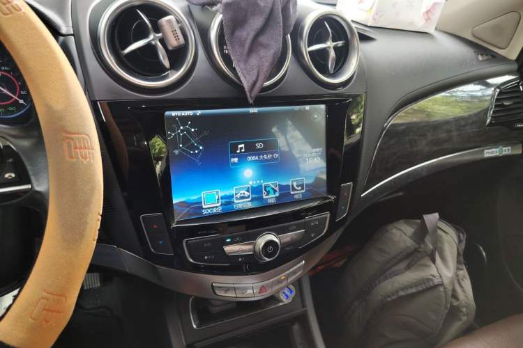 Used BYD Tang New Energy 2015 2.0T Four-Wheel-Drive Flagship Model Audio And AC Panel