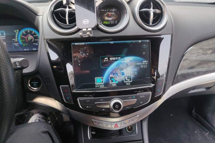 Used BYD Tang New Energy 2015 2.0T Four-Wheel-Drive Flagship Model Audio And AC Panel