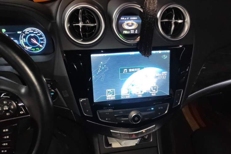 Used BYD Tang New Energy 2015 2.0T Four-Wheel-Drive Flagship Model Audio And AC Panel
