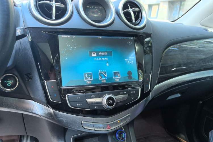 Used BYD Tang New Energy 2015 2.0T Four-Wheel-Drive Flagship Model Audio And AC Panel
