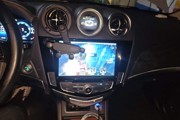 Used BYD Tang New Energy 2015 2.0T Four-Wheel-Drive Flagship Model Audio And AC Panel