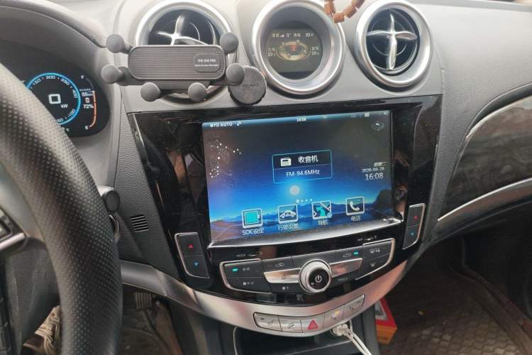 Used BYD Tang New Energy 2015 2.0T Four-Wheel-Drive Flagship Model Audio And AC Panel