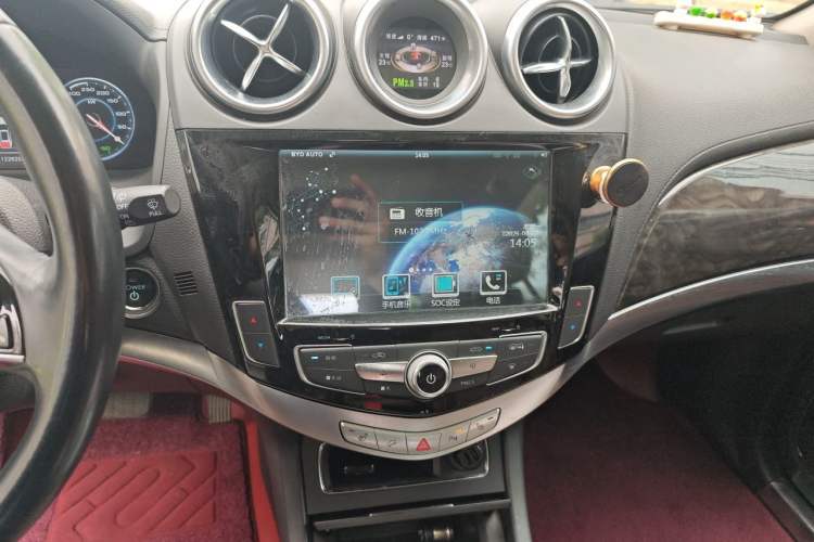 Used BYD Tang New Energy 2015 2.0T Four-Wheel-Drive Flagship Model Audio And AC Panel