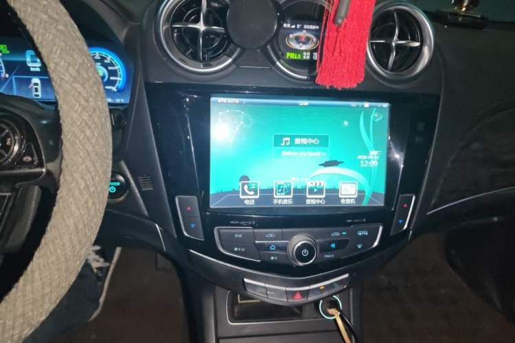 Used BYD Tang New Energy 2015 2.0T Four-Wheel-Drive Flagship Model Audio And AC Panel