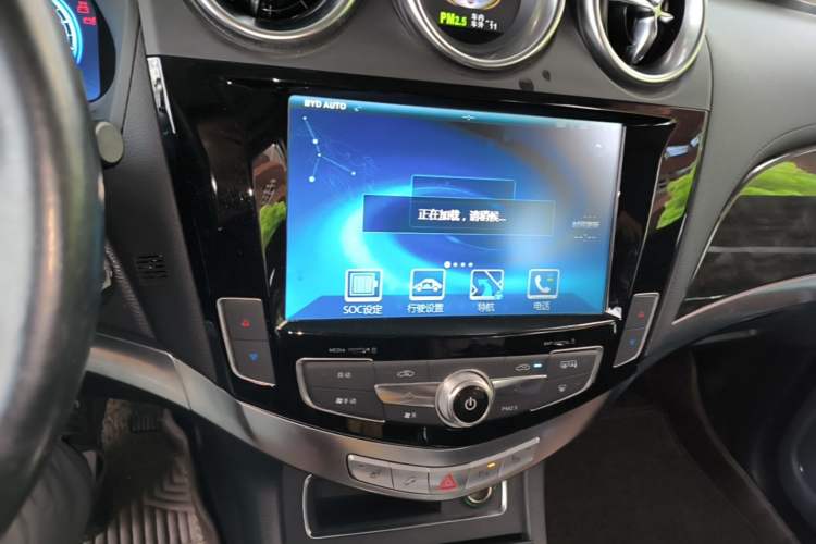 Used BYD Tang New Energy 2015 2.0T Four-Wheel-Drive Flagship Model Audio And AC Panel