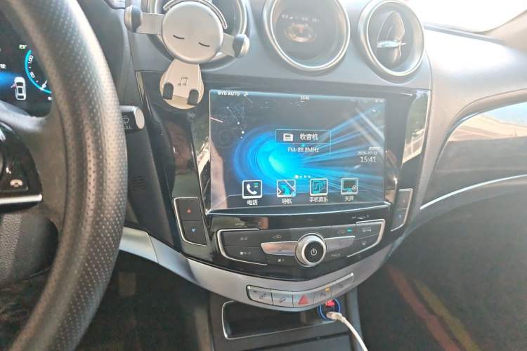 Used BYD Tang New Energy 2015 2.0T Four-Wheel-Drive Flagship Model Audio And AC Panel