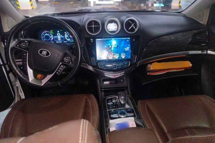 Used BYD Tang New Energy 2015 2.0T Four-Wheel-Drive Flagship Model Center Console