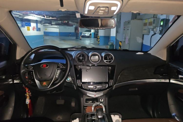 Used BYD Tang New Energy 2015 2.0T Four-Wheel-Drive Flagship Model Center Console