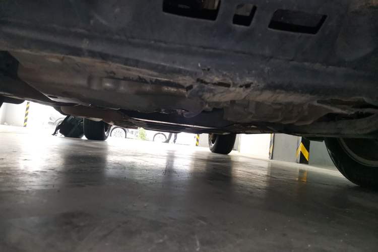 Used BYD Tang New Energy 2015 2.0T Four-Wheel-Drive Flagship Model Chassis Front