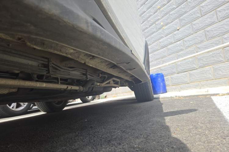 Used BYD Tang New Energy 2015 2.0T Four-Wheel-Drive Flagship Model Chassis Front Left