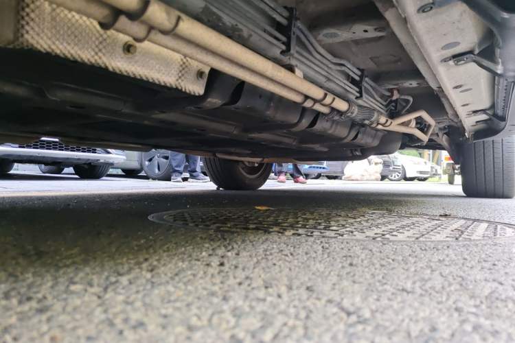 Used BYD Tang New Energy 2015 2.0T Four-Wheel-Drive Flagship Model Chassis Front Left