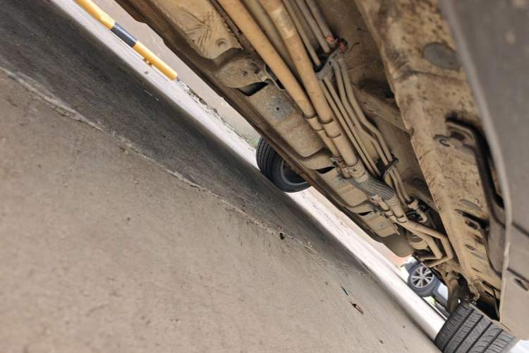 Used BYD Tang New Energy 2015 2.0T Four-Wheel-Drive Flagship Model Chassis Front Left