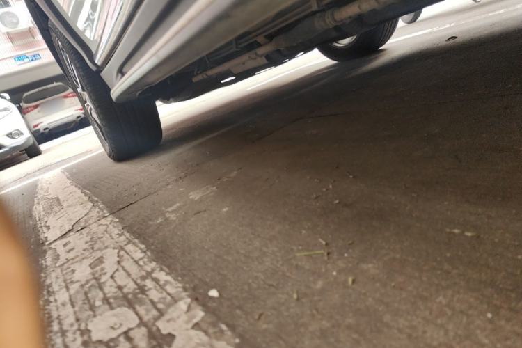 Used BYD Tang New Energy 2015 2.0T Four-Wheel-Drive Flagship Model Chassis Front Left