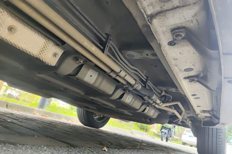 Used BYD Tang New Energy 2015 2.0T Four-Wheel-Drive Flagship Model Chassis Front Left