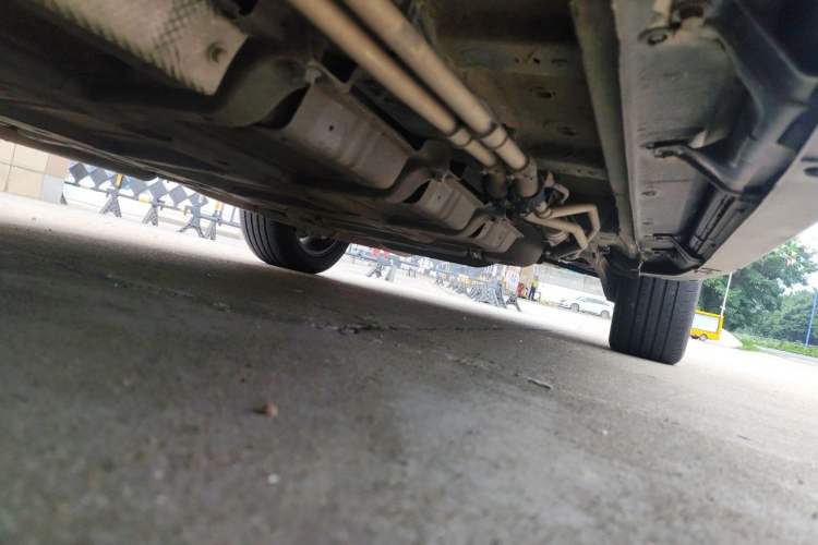 Used BYD Tang New Energy 2015 2.0T Four-Wheel-Drive Flagship Model Chassis Front Left