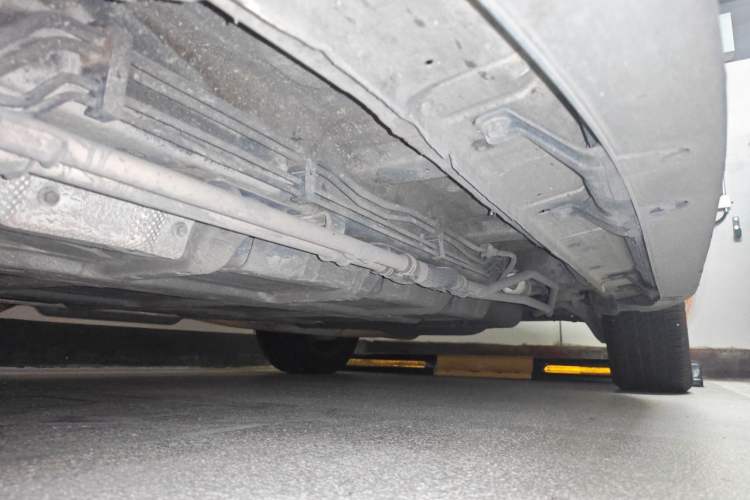 Used BYD Tang New Energy 2015 2.0T Four-Wheel-Drive Flagship Model Chassis Front Left