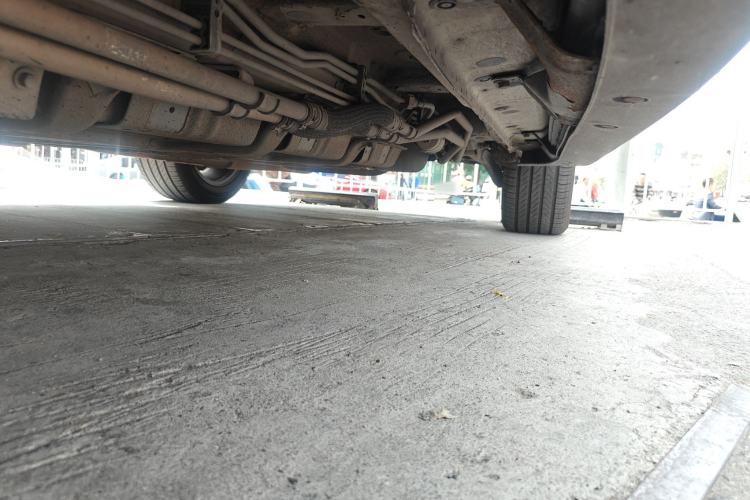 Used BYD Tang New Energy 2015 2.0T Four-Wheel-Drive Flagship Model Chassis Front Left