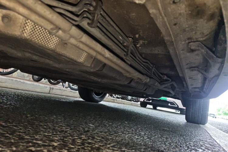 Used BYD Tang New Energy 2015 2.0T Four-Wheel-Drive Flagship Model Chassis Front Left