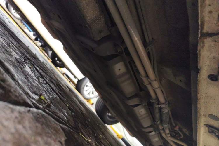 Used BYD Tang New Energy 2015 2.0T Four-Wheel-Drive Flagship Model Chassis Front Left