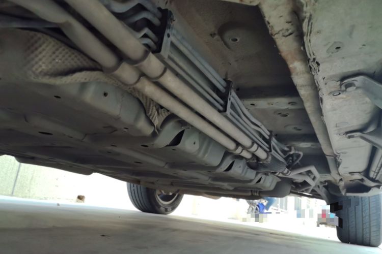 Used BYD Tang New Energy 2015 2.0T Four-Wheel-Drive Flagship Model Chassis Front Left