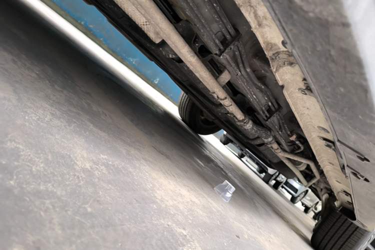 Used BYD Tang New Energy 2015 2.0T Four-Wheel-Drive Flagship Model Chassis Front Left