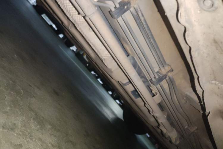 Used BYD Tang New Energy 2015 2.0T Four-Wheel-Drive Flagship Model Chassis Front Left